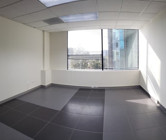 Oficina en Renta o Venta en Europlaza Zona 14 - foto 1