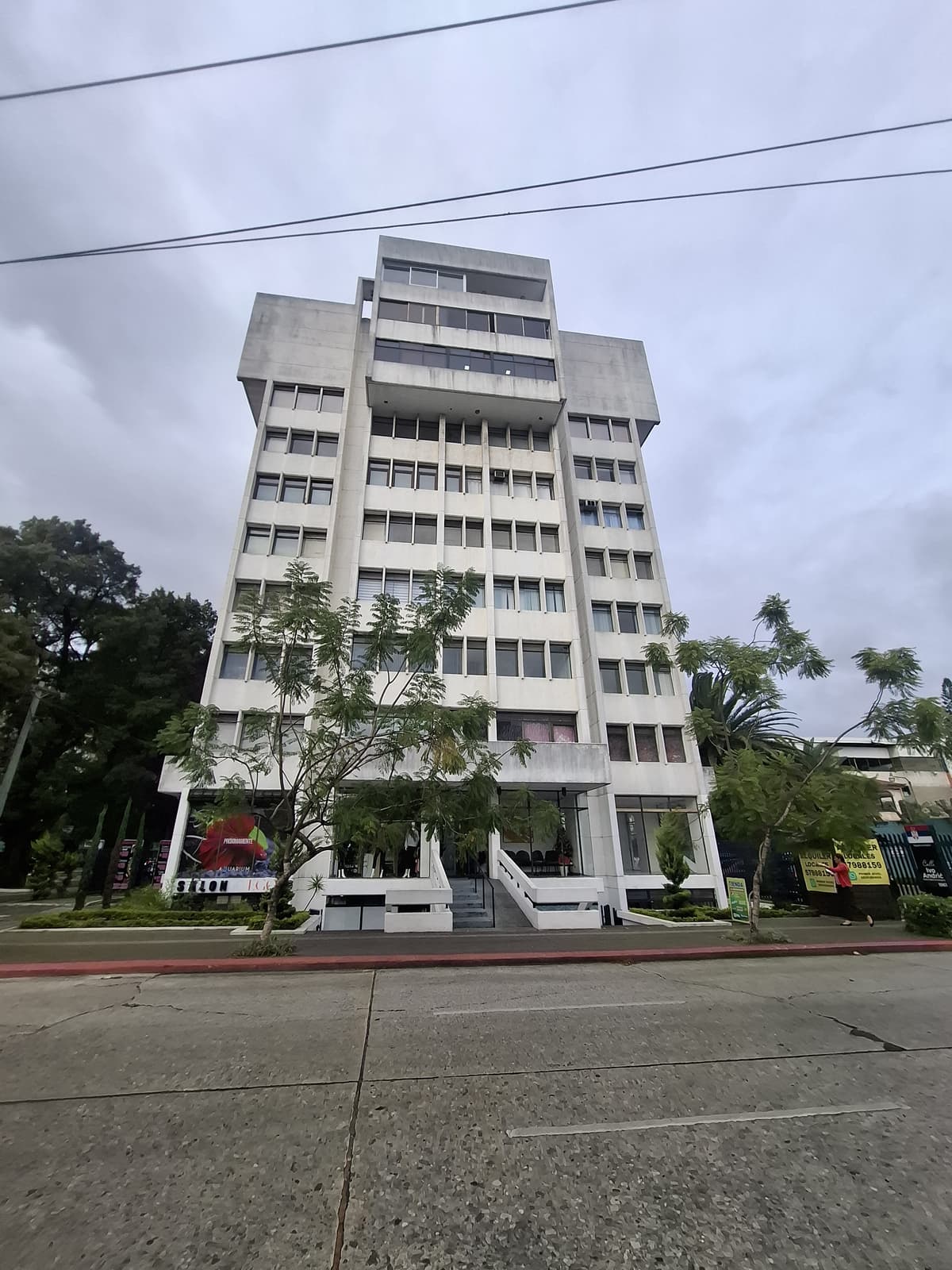 Oficina En Renta Zona 9 Torre Blanca - foto 1