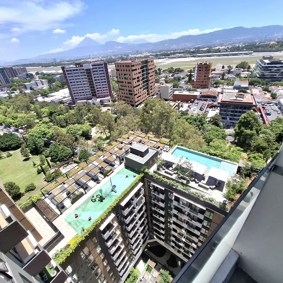 Apartamento Amueblado de 3 Habitaciones en Parque 14 - foto 1