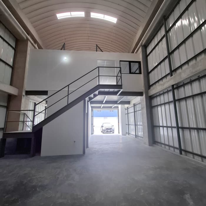 Ofibodega de Esquina en Renta, para estrenar en K13 - foto 1