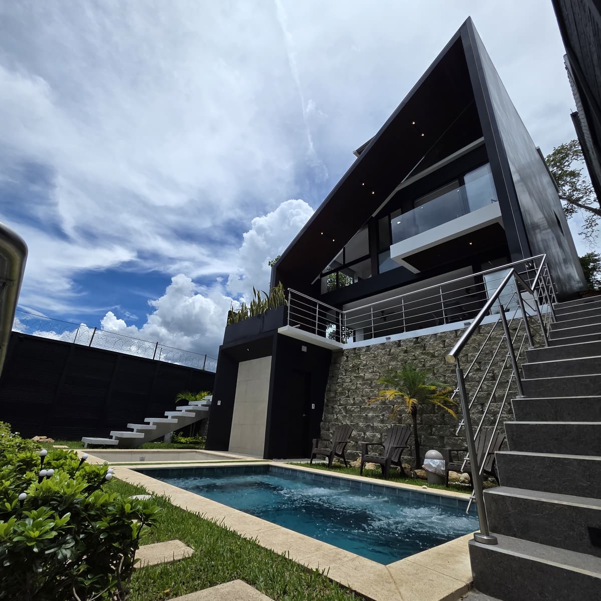 Exclusiva Casa en Venta en Laguna El Pino Santa Rosa - foto 1