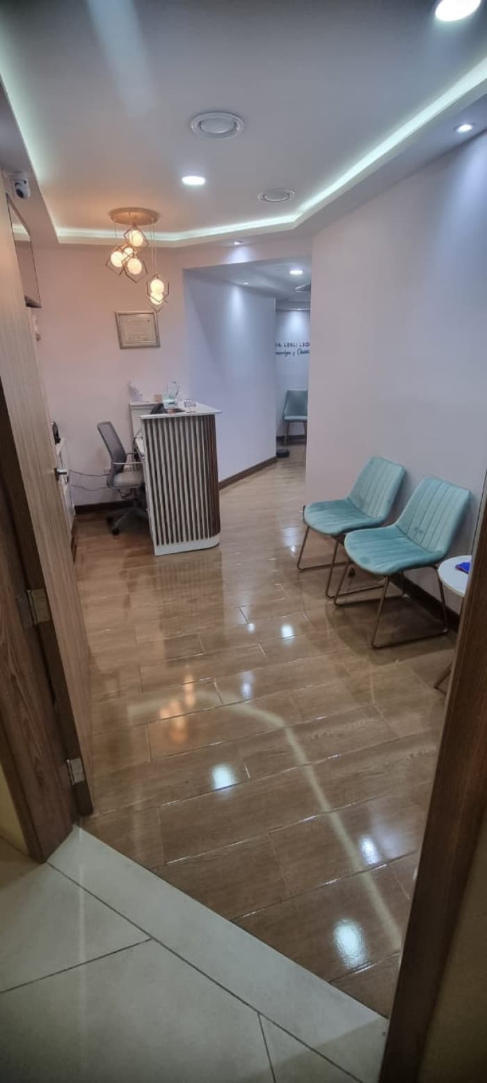 Clinica en alquiler compartida amueblada en Medika 10 - foto 1