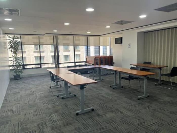 En Venta oficina en zona 10 Guatemala - foto 1