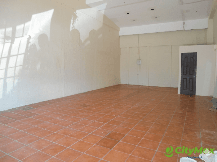 En renta local comercial cercano a Pradera Zona 10 - foto 1