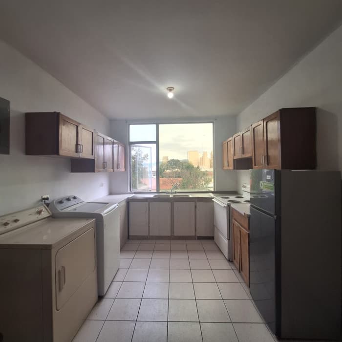 Apartamento Amueblado en Renta en Zona 12 - foto 1