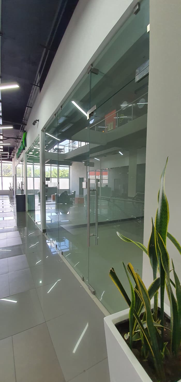Local comercial en renta en zona 7 Calzada San Juan - foto 1