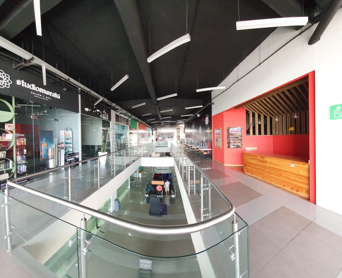 Local comercial en renta en zona 7 Calzada San Juan - foto 1