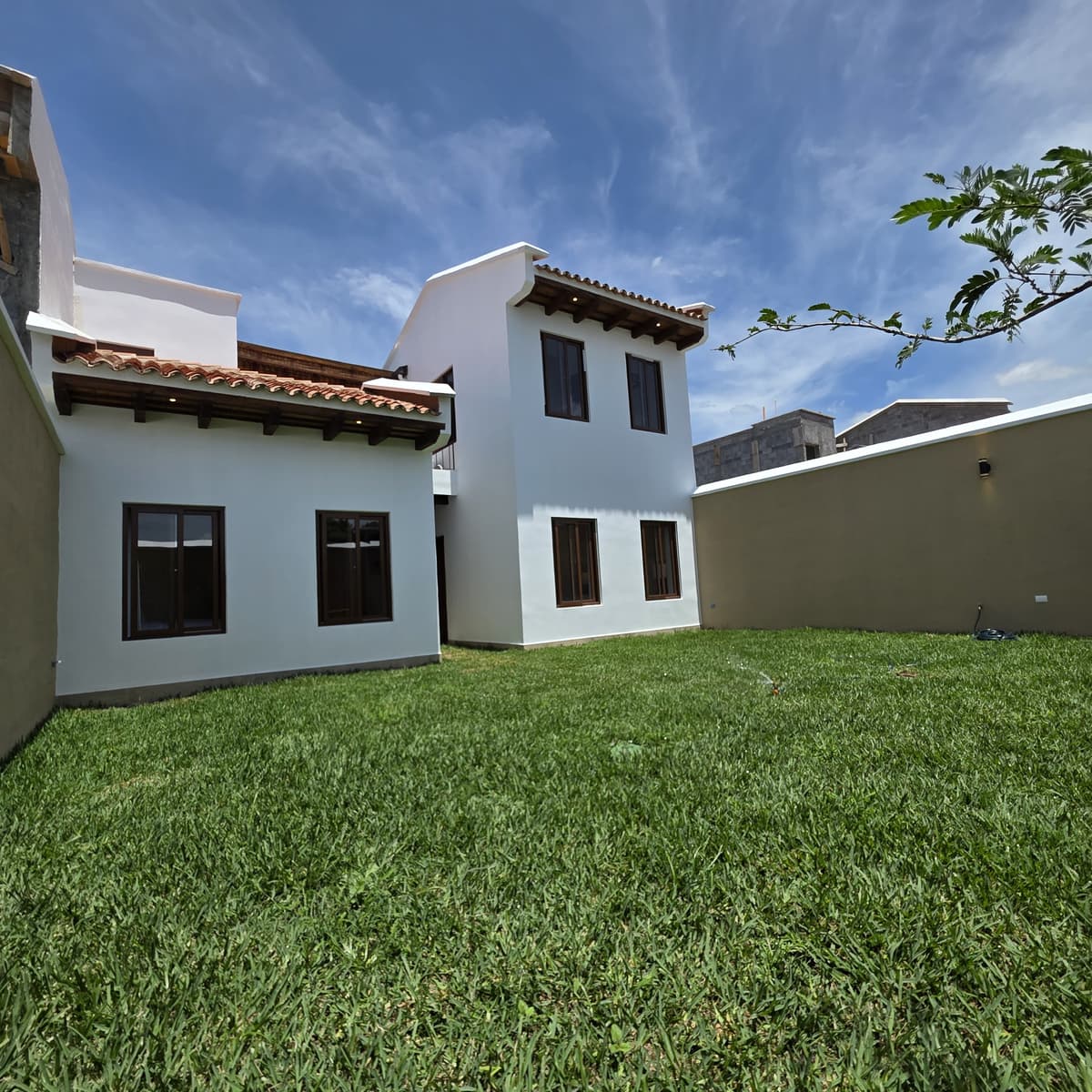 Casa en Condominio en Venta en San Miguel Dueñas Sacatepéquez - foto 1