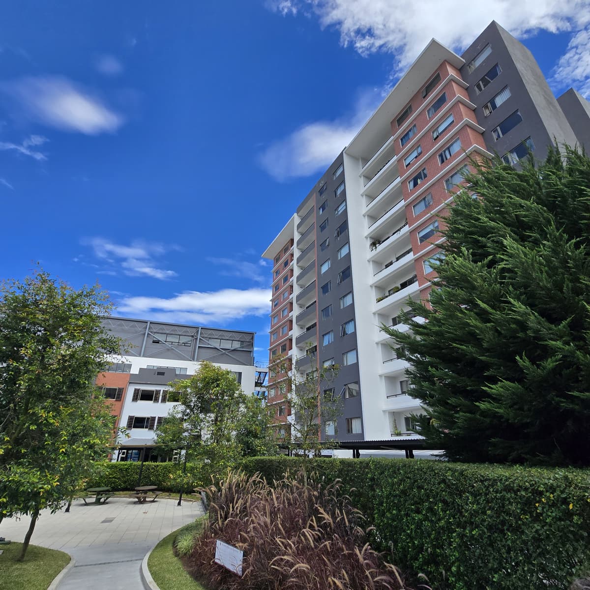 En Venta apartamento en Zona 14 Segueria - foto 1
