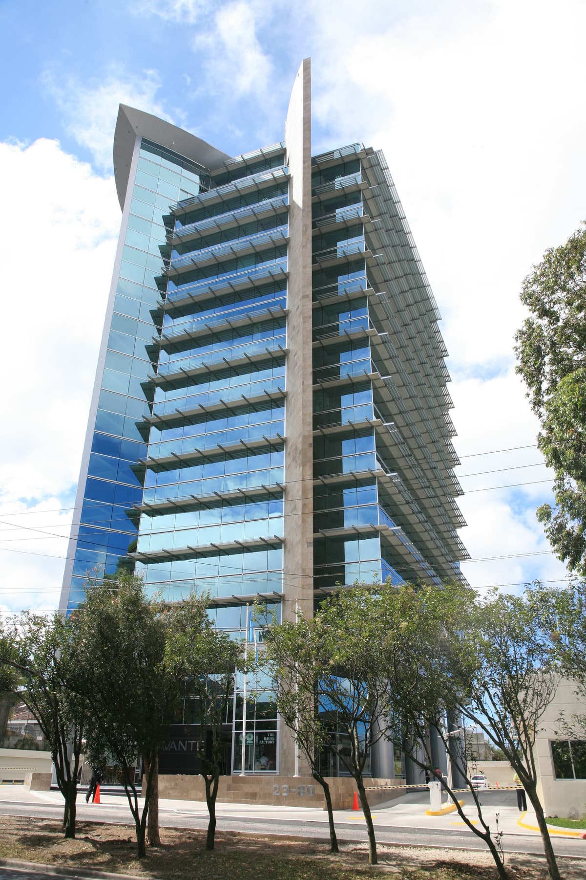 OFICINA EN RENTA UBICADA EN ZONA 15 CIUDAD GUATEMALA - foto 1