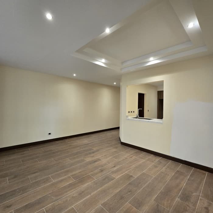 En venta apartamento en Oakland zona 10 Guatemala - foto 1