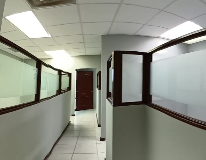 Oficina Tabicada En Venta en Zona 10 INVERSION - foto 1