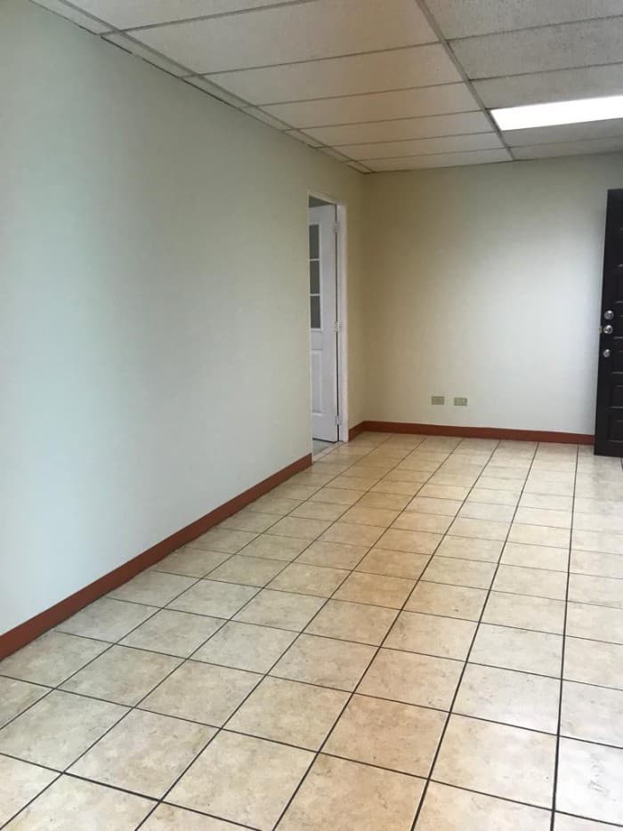 Oficina en Venta zona 9 Avenida Reforma - foto 1