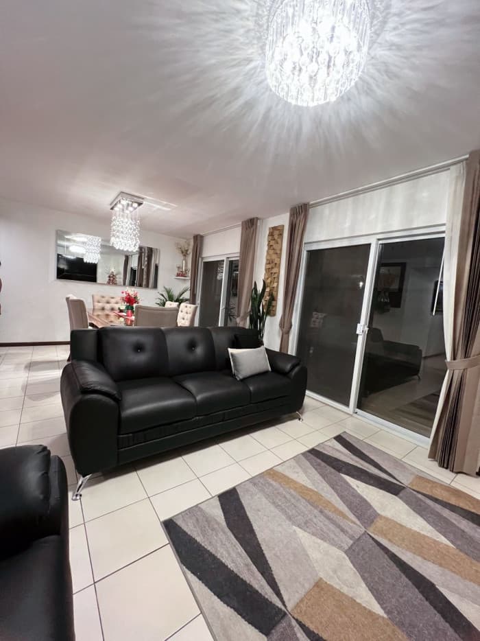 Casa en Venta en Santiago Sacatepequez - foto 1