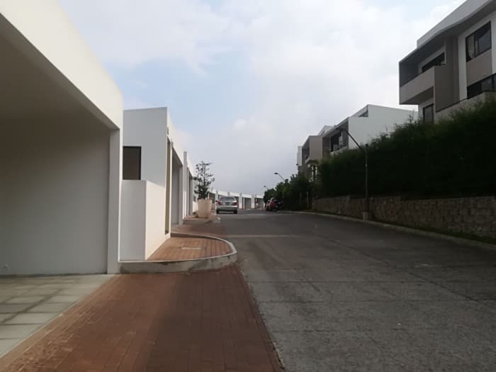 En Venta o Alquiler casa con lindas vistas en Muxbal!!! - foto 1