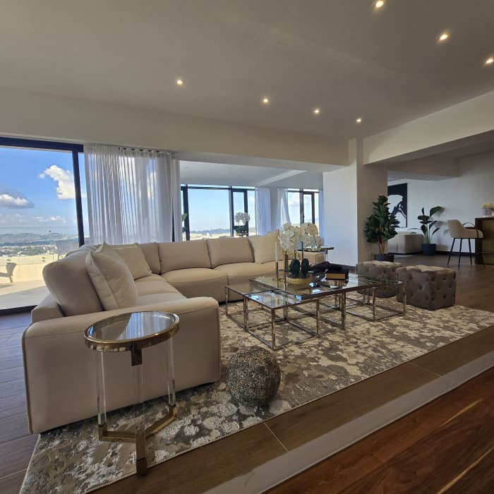 Penthouse de lujo Amueblado en Venta Zona 10 Guatemala - foto 1