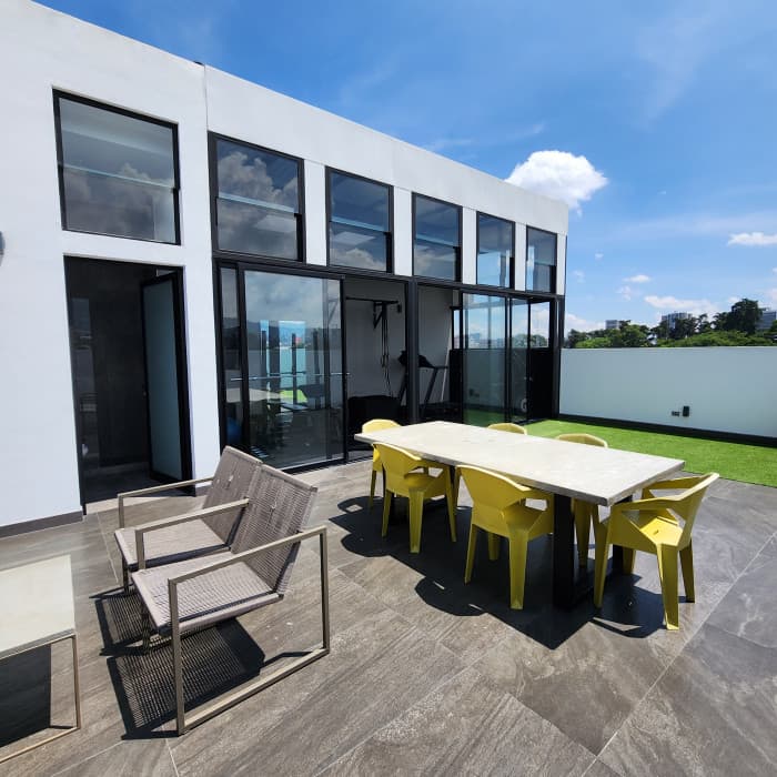 En Venta apartamentos en La Villa zona 14 Guatemala - foto 1