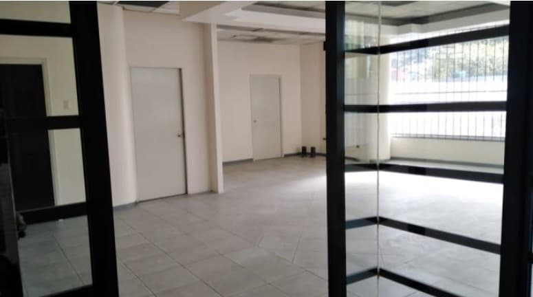 En venta Local comercial en Zona 12 Guatemala - foto 1