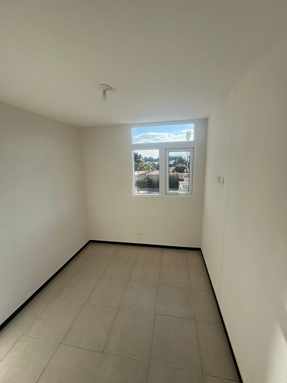 Apartamento en Renta Parque San Jorge Zona 11 - foto 1