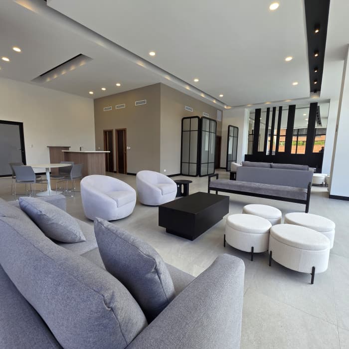 Pent House en Venta en la Zona 10 en Planos - foto 1