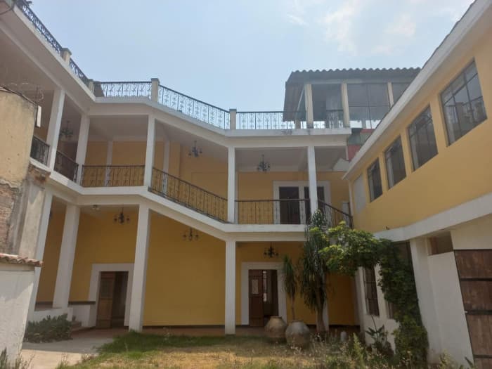 En Venta hotel en el centro histórico Quetzaltenango - foto 1