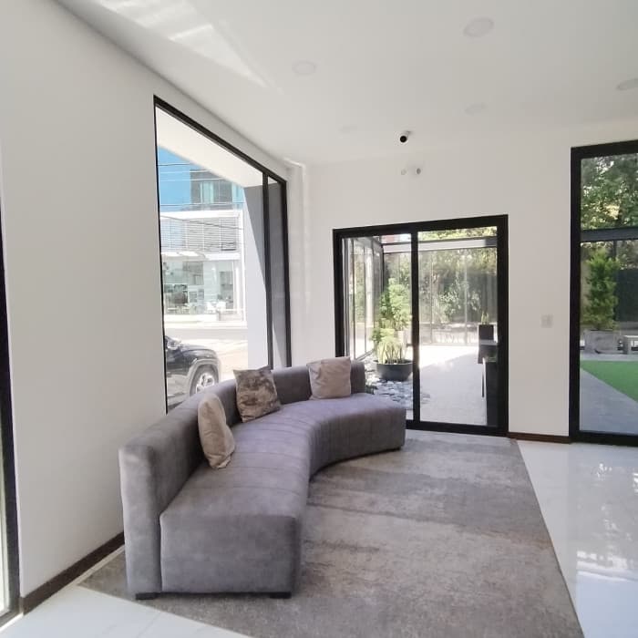 Apartamento Amueblado en Venta o Renta en la Zona 10 - foto 1