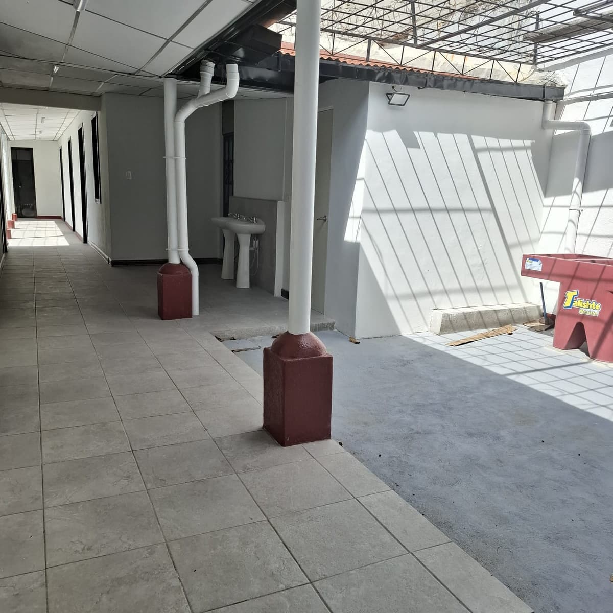 Casa de renta de uso comercial en zona 1 Guatemala - foto 1