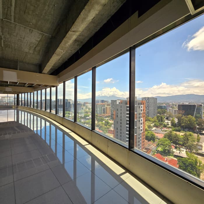 En venta oficinas en la Zona 10 Interamericas - foto 1