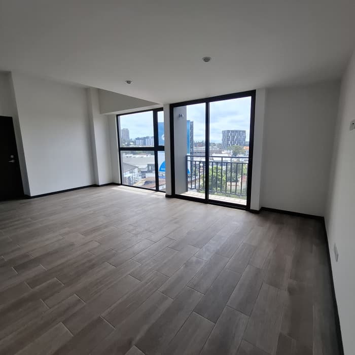 Renta de Apartamento en Altaire zona 11 Mariscal - foto 1
