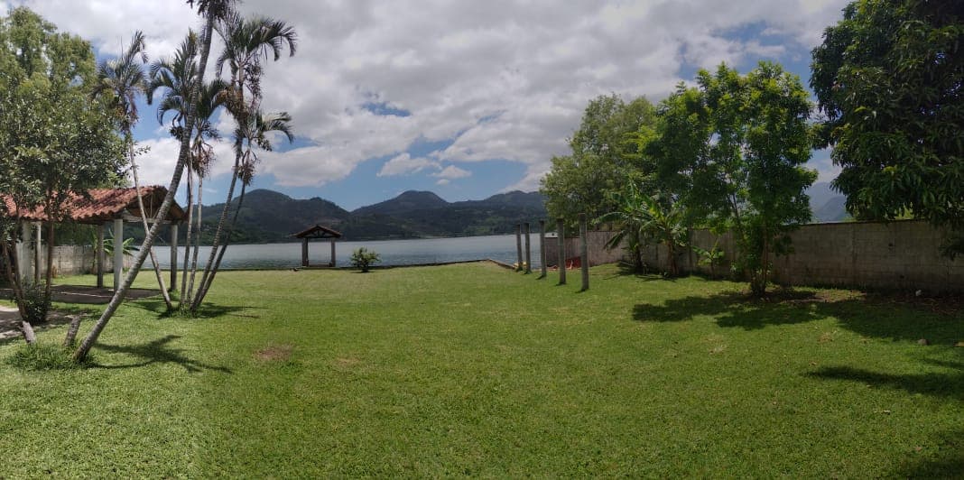 En venta casa para remodelar a orilla lago Amatitlán - foto 1