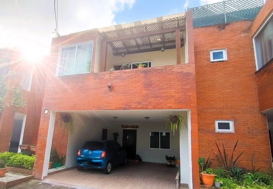 Casa en Venta en Hacienda Real Zona 16 Guatemala - foto 1