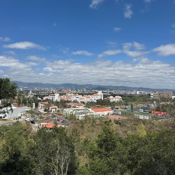 Venta de apartamento en zona 16 kanajuyu - foto 1