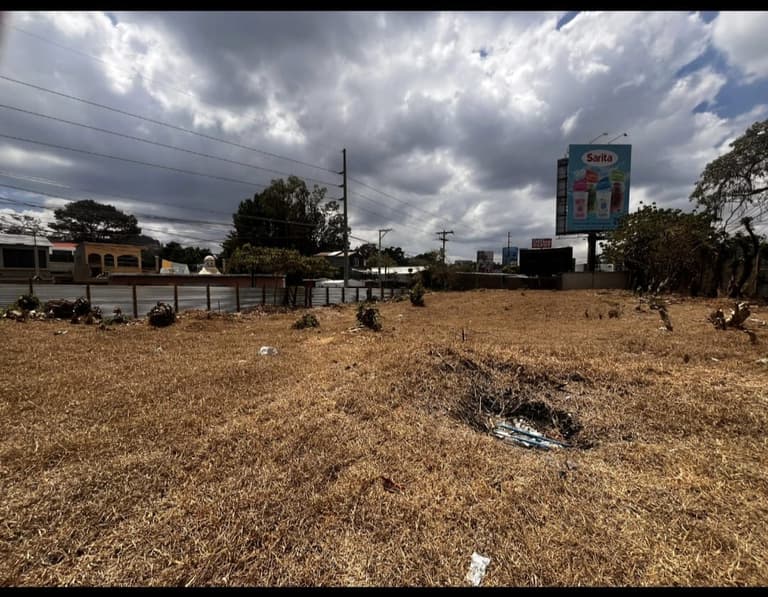 Terreno de 1,900vrs en venta Carretera El Salvador - foto 1