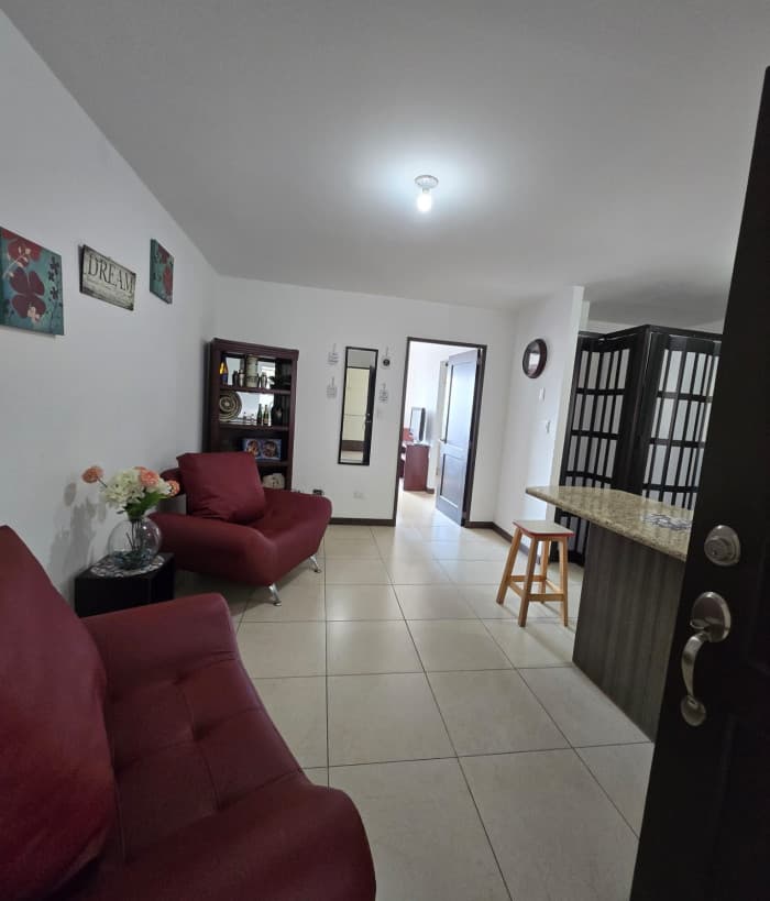 Apartamento en Venta y alquiler Zona 11 | Q880,000 - foto 1