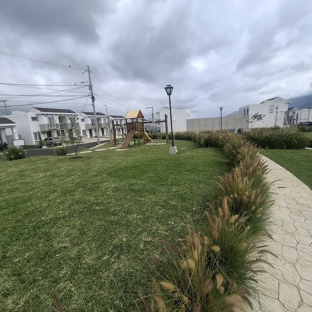 En Venta Casa Condominio Residencial Condado Florenza - foto 1