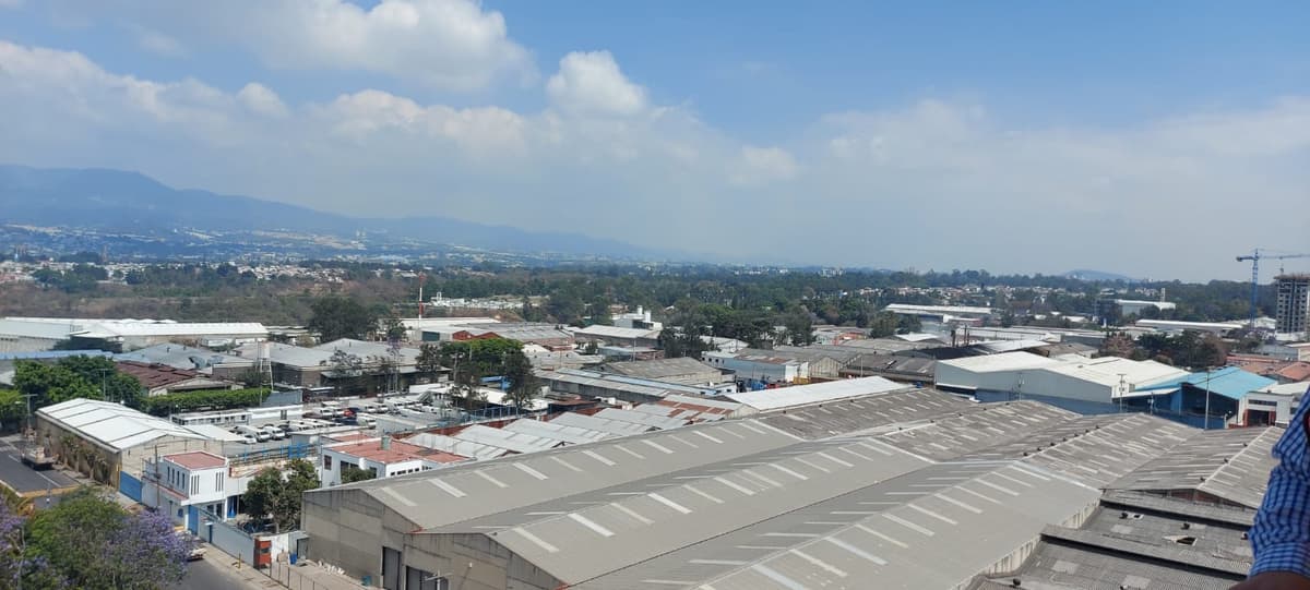 Local Comercial en Alquiler en Zona 12 Avenida Petapa - foto 1