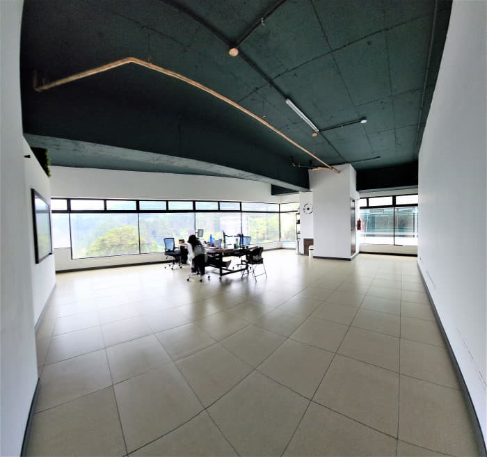 Oficina en venta o renta en Muxbal Guatemala - foto 1