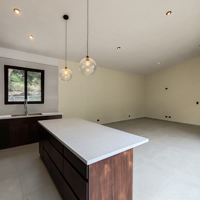Casa en Venta en San Lucas Sacatepequez de 1 Nivel  - foto 1