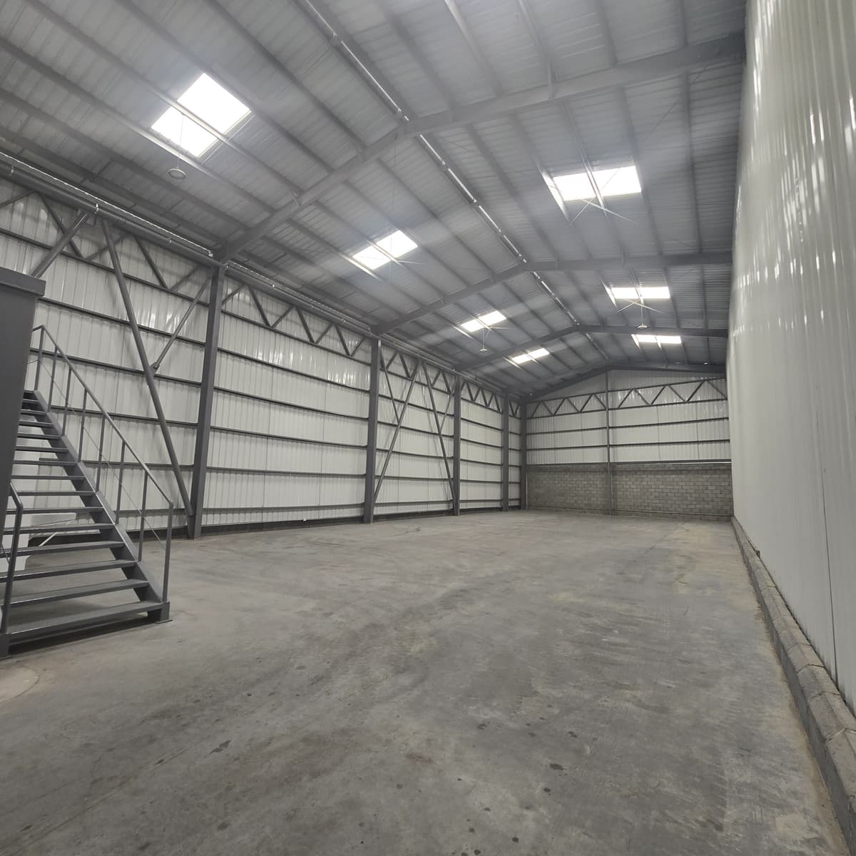Ofibodegas en Alquiler o Venta en VAS San Miguel Petapa - foto 1