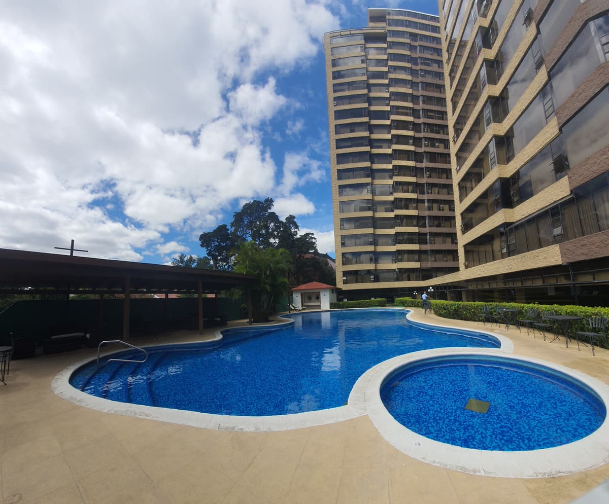 En Renta apartamento amueblado en zona 10 Guatemala - foto 1
