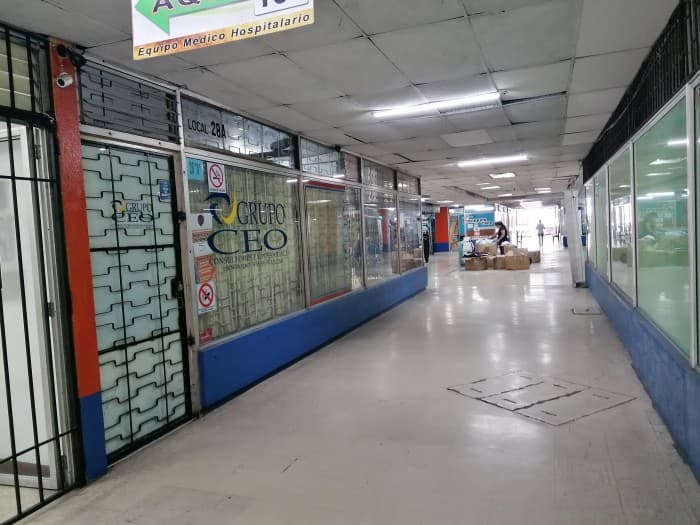 En ALQUILER LOCAL Comercial En zona 5 Centro Comercial - foto 1