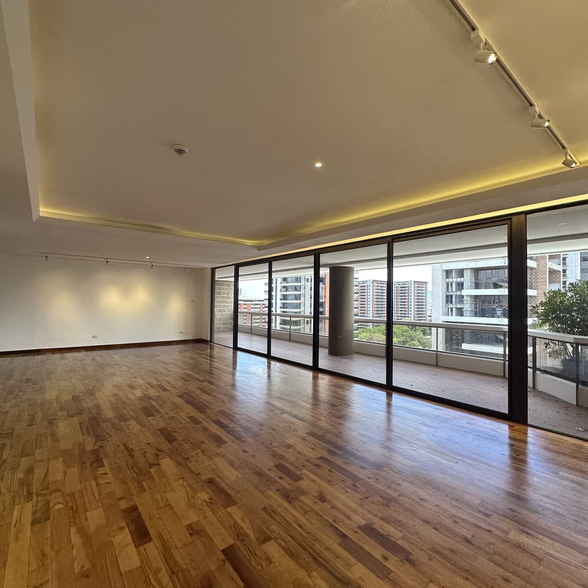 Apartamento en venta Tiffany Zona 10 - foto 1