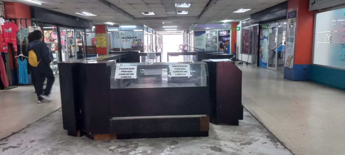 Kiosko de 27 mt2 en primer nivel en renta en zona 5 - foto 1