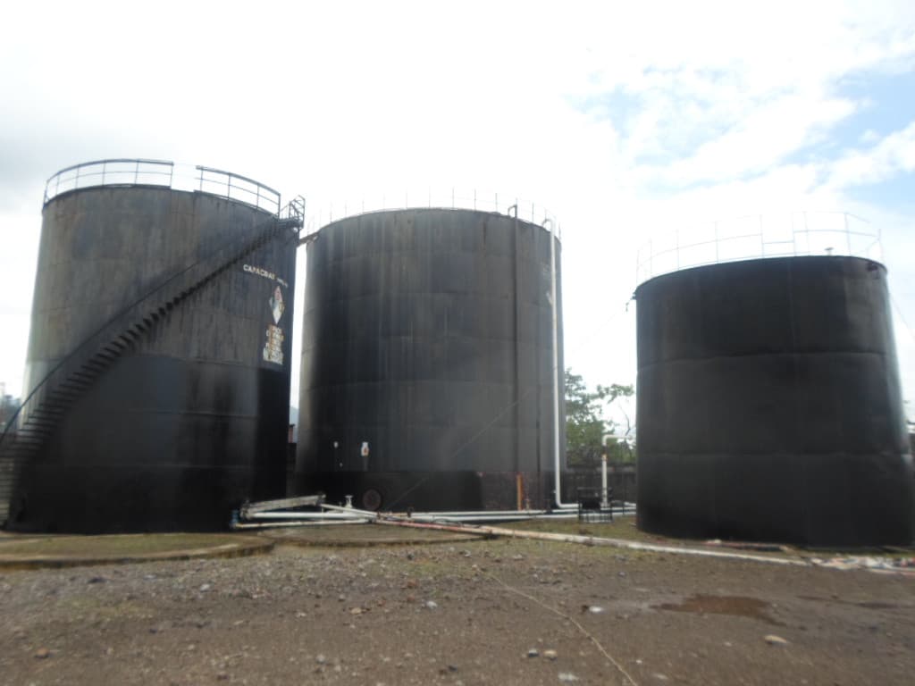 Tanques en renta en Santo Tomás de Castilla Guatemala - foto 1