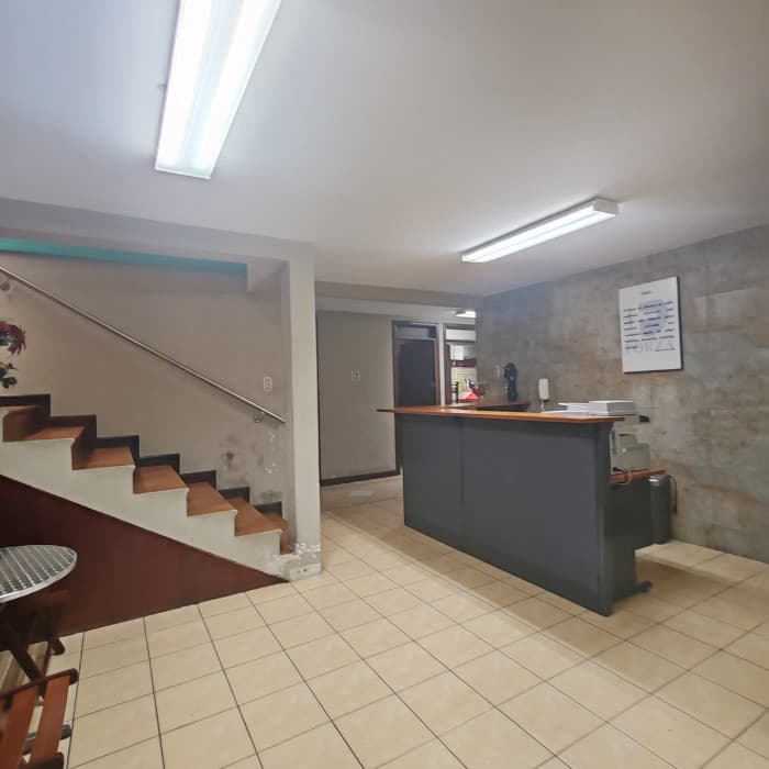 Casa en renta para oficinas en zona 15 el maestro 2 - foto 1