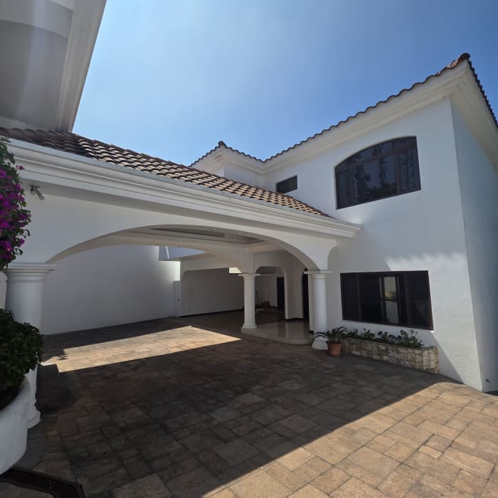 Lujosa casa en venta en Montebello CES Guatemala - foto 1