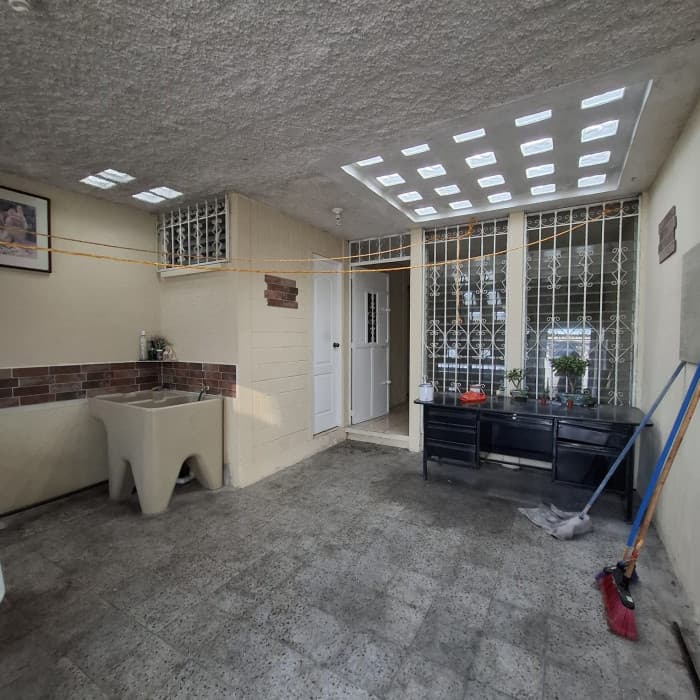 Casa Bodega residencial en zona 2 Mixco Guatemala - foto 6
