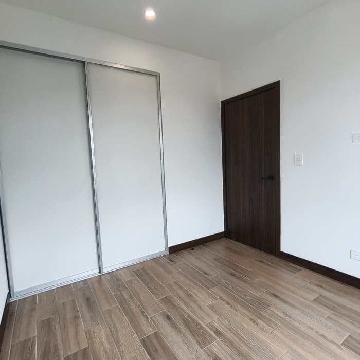 Apartamento en renta en zona 13 Edificio Inara Américas - foto 8