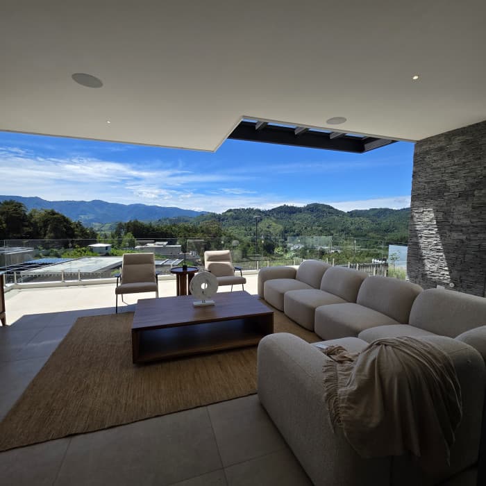 Lujosa Casa en Venta en Exclusiva Zona 16 el Pulte - foto 3