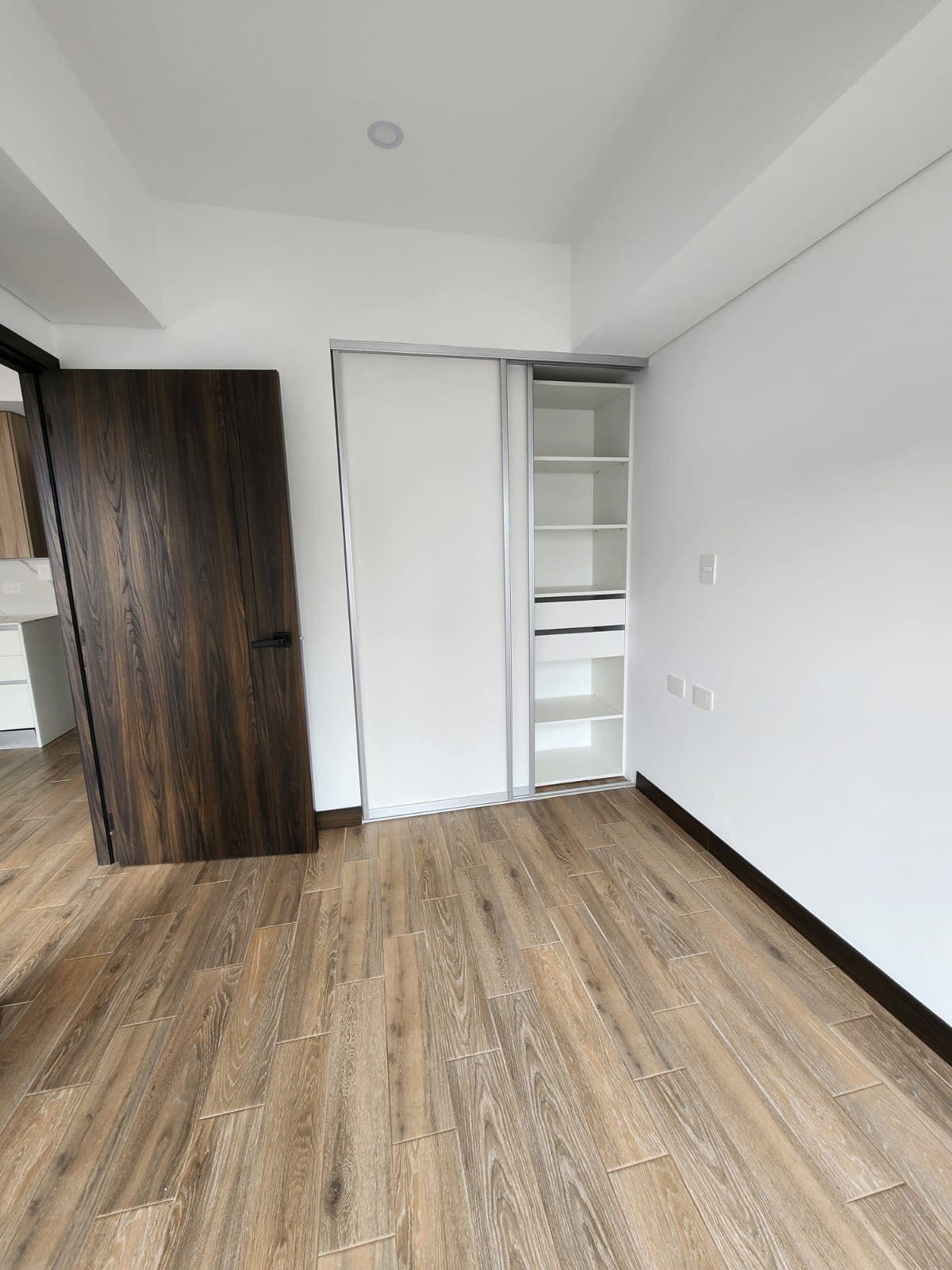 En Renta Apartamento estudio en Inara zona 13 - foto 3